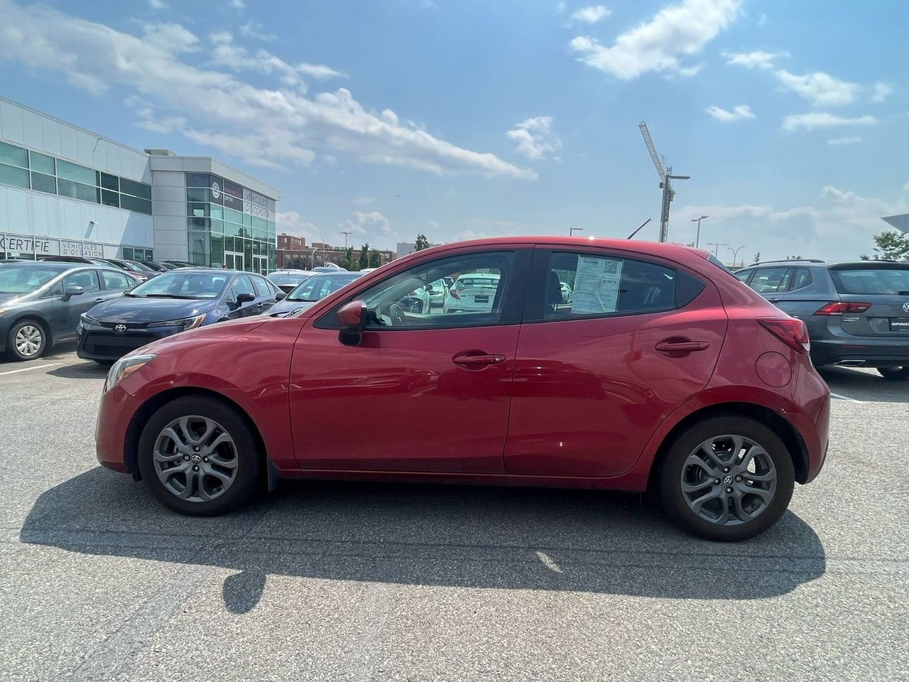 2020 Toyota Yaris Hatchback XLE
