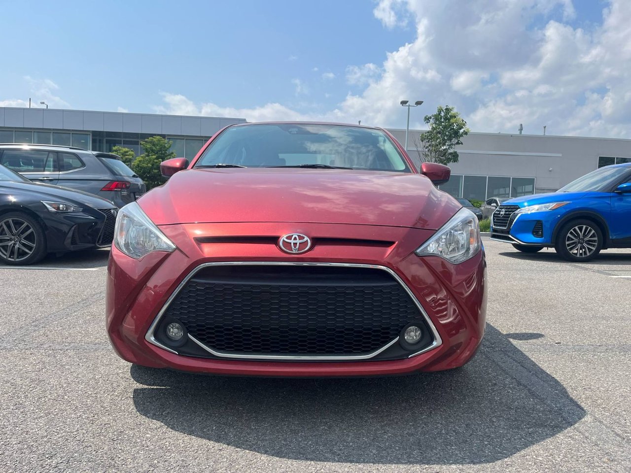 2020 Toyota Yaris Hatchback XLE