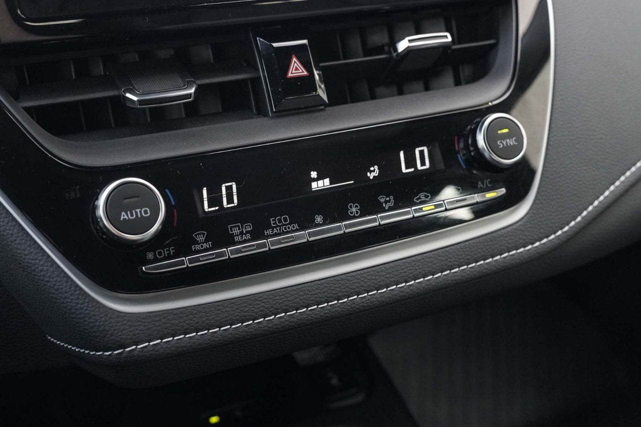 2023 Toyota Corolla Hatchback XSE LOW KM CARPLAY JBL BUILT IN JAPAN