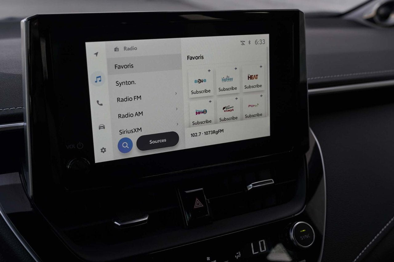 2023 Toyota Corolla Hatchback XSE LOW KM CARPLAY JBL BUILT IN JAPAN