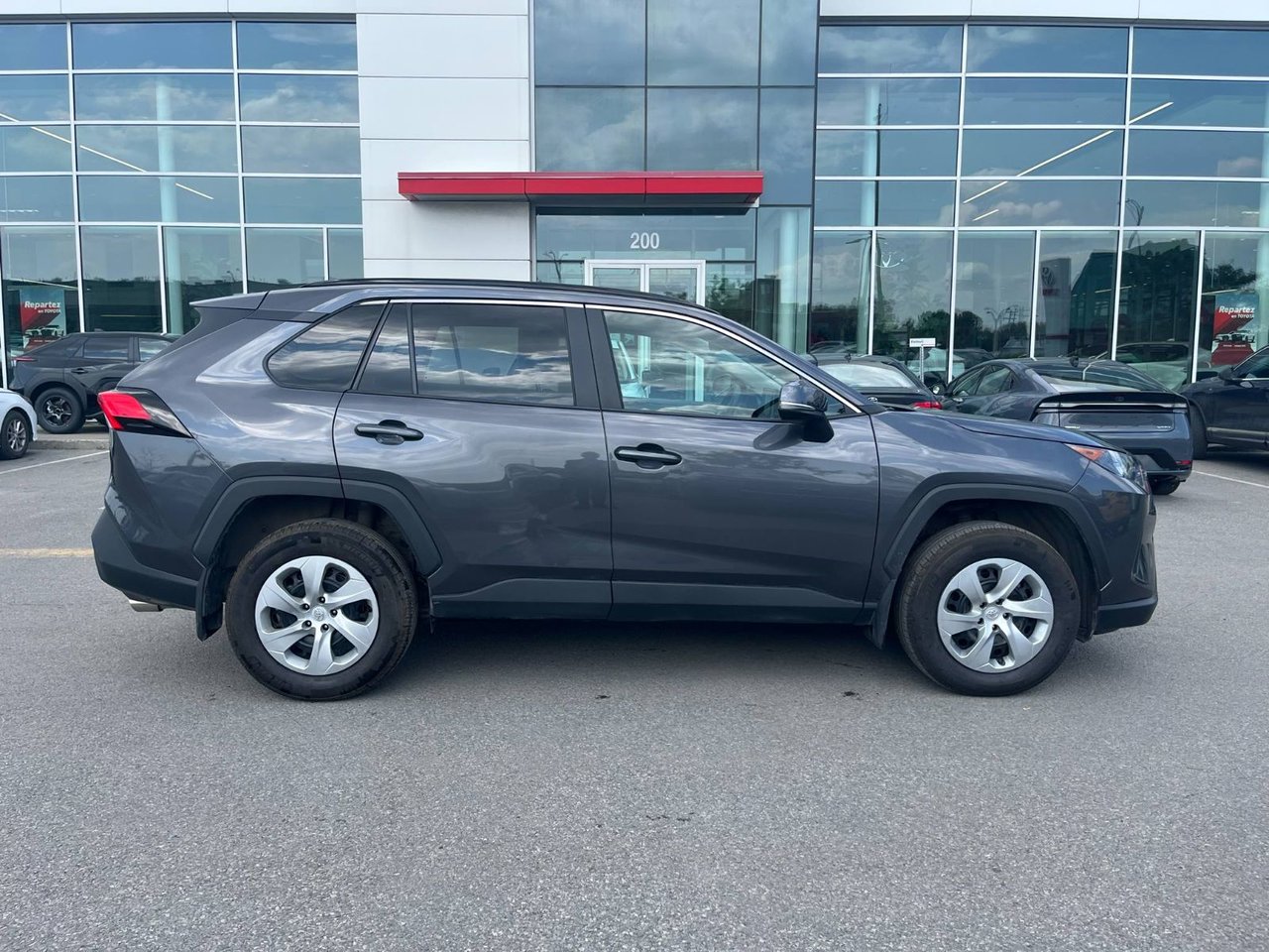 2021 Toyota RAV4 LE