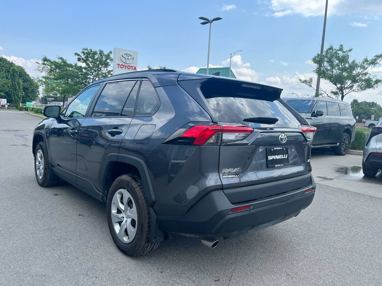 2021 Toyota RAV4 LE