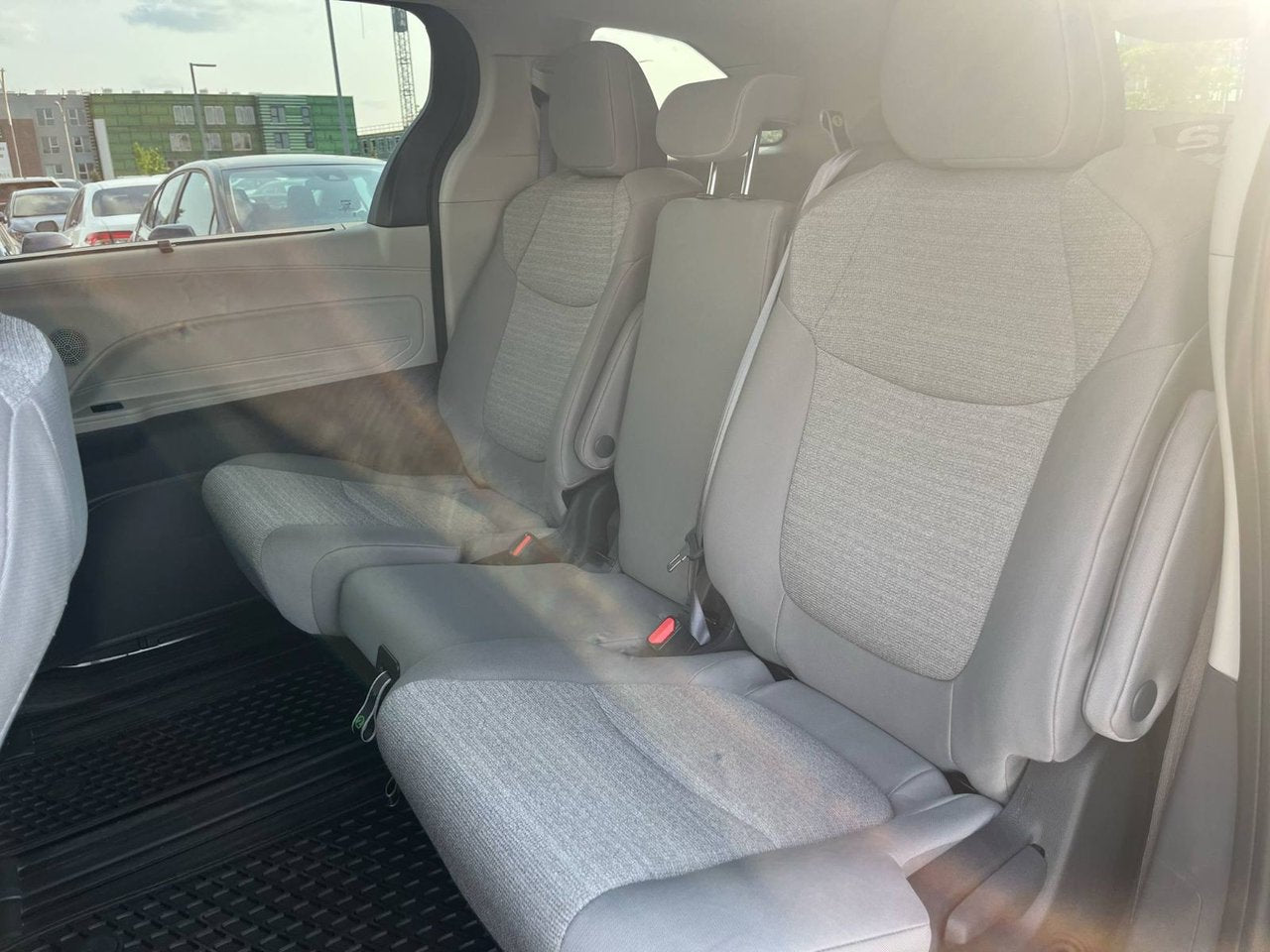 2024 Toyota Sienna LE 8 PASSENGERS!!!