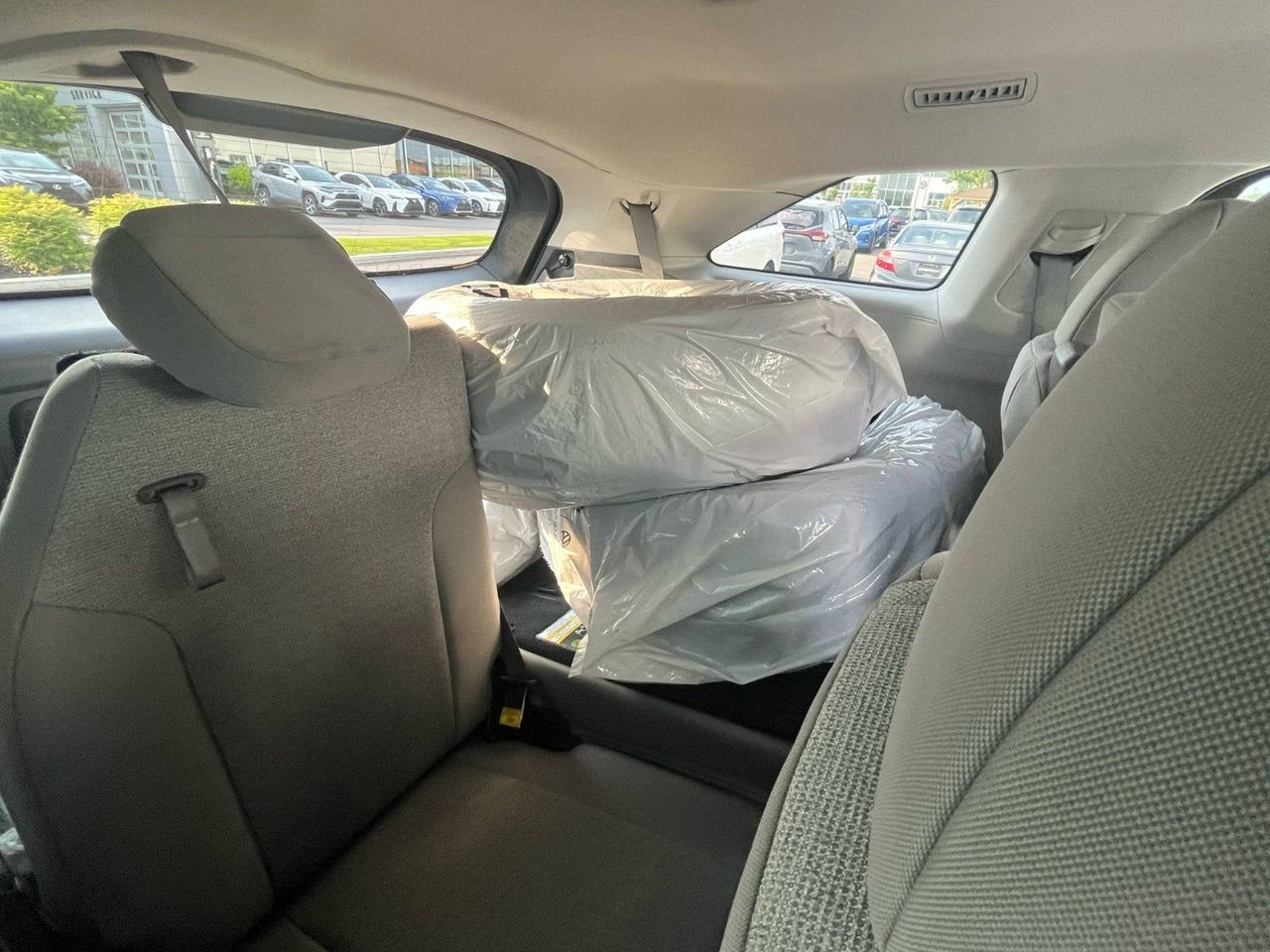 2024 Toyota Sienna LE 8 PASSENGERS!!!