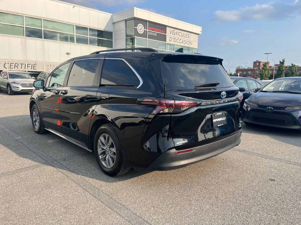 2024 Toyota Sienna LE 8 PASSENGERS!!!