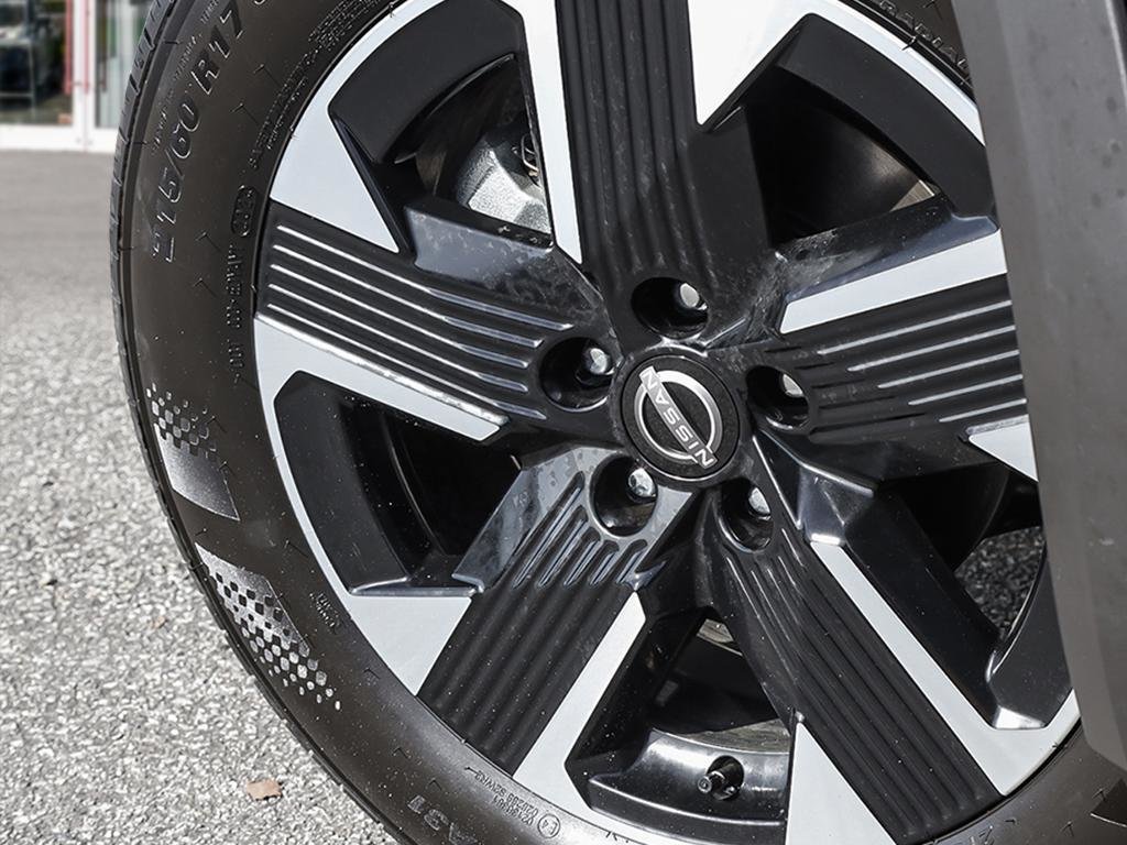 2025 Nissan Kicks SV AWD