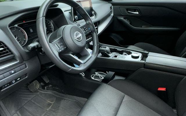 2024 Nissan Rogue SV Moonroof