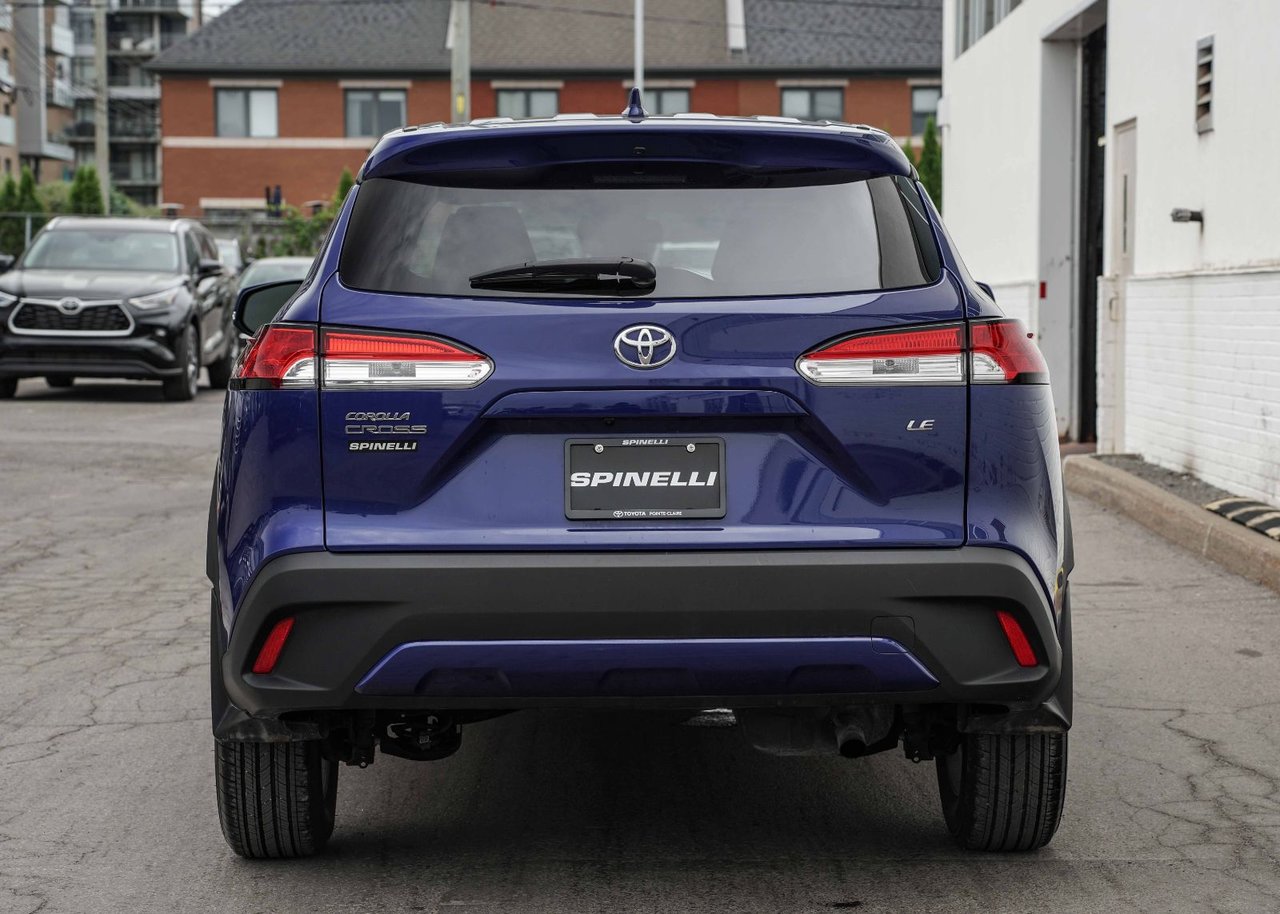 2022 Toyota COROLLA CROSS LE