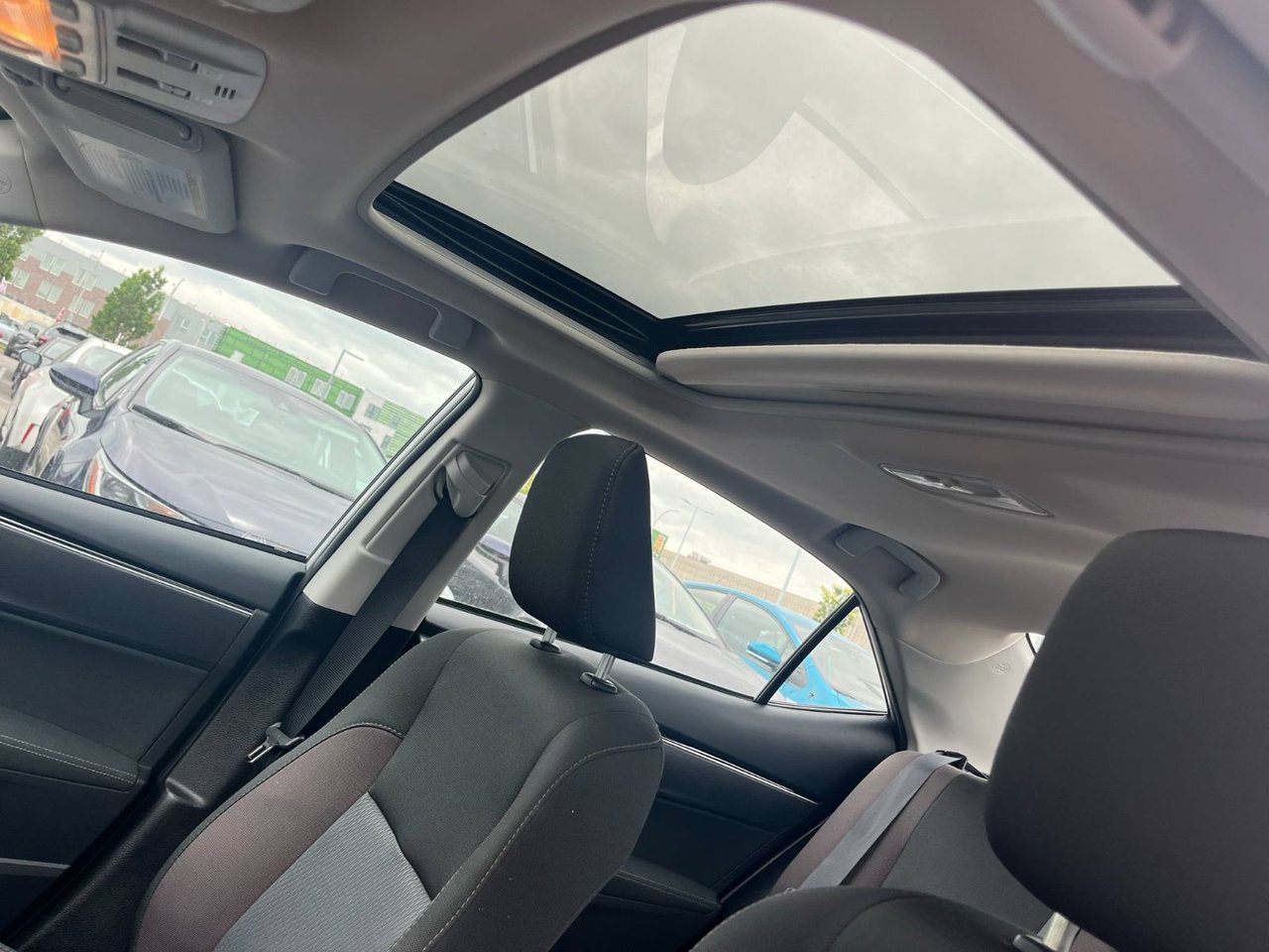 2017 Toyota Corolla LE UPGRADE