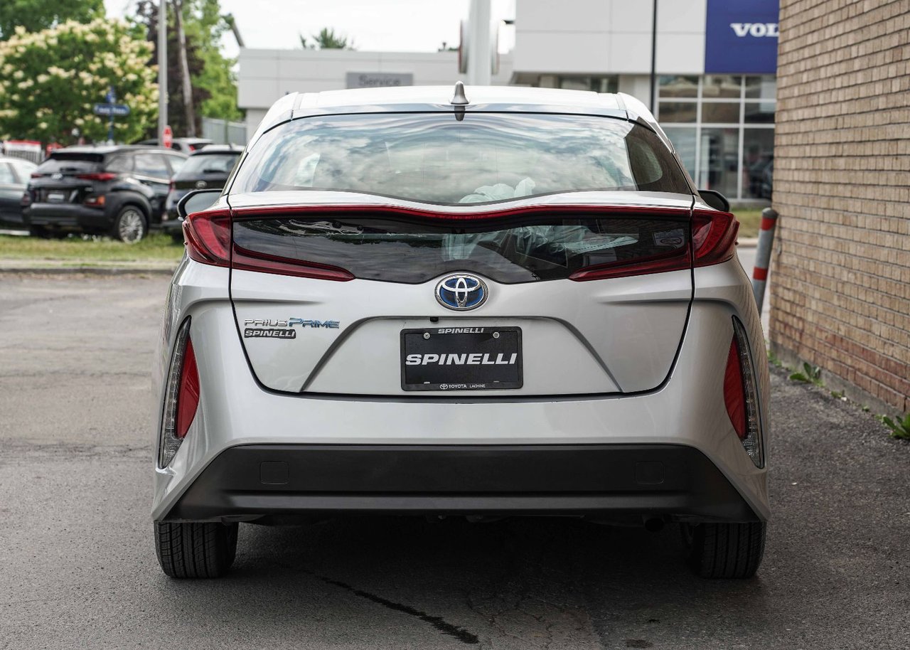 2021 Toyota PRIUS PRIME BASE