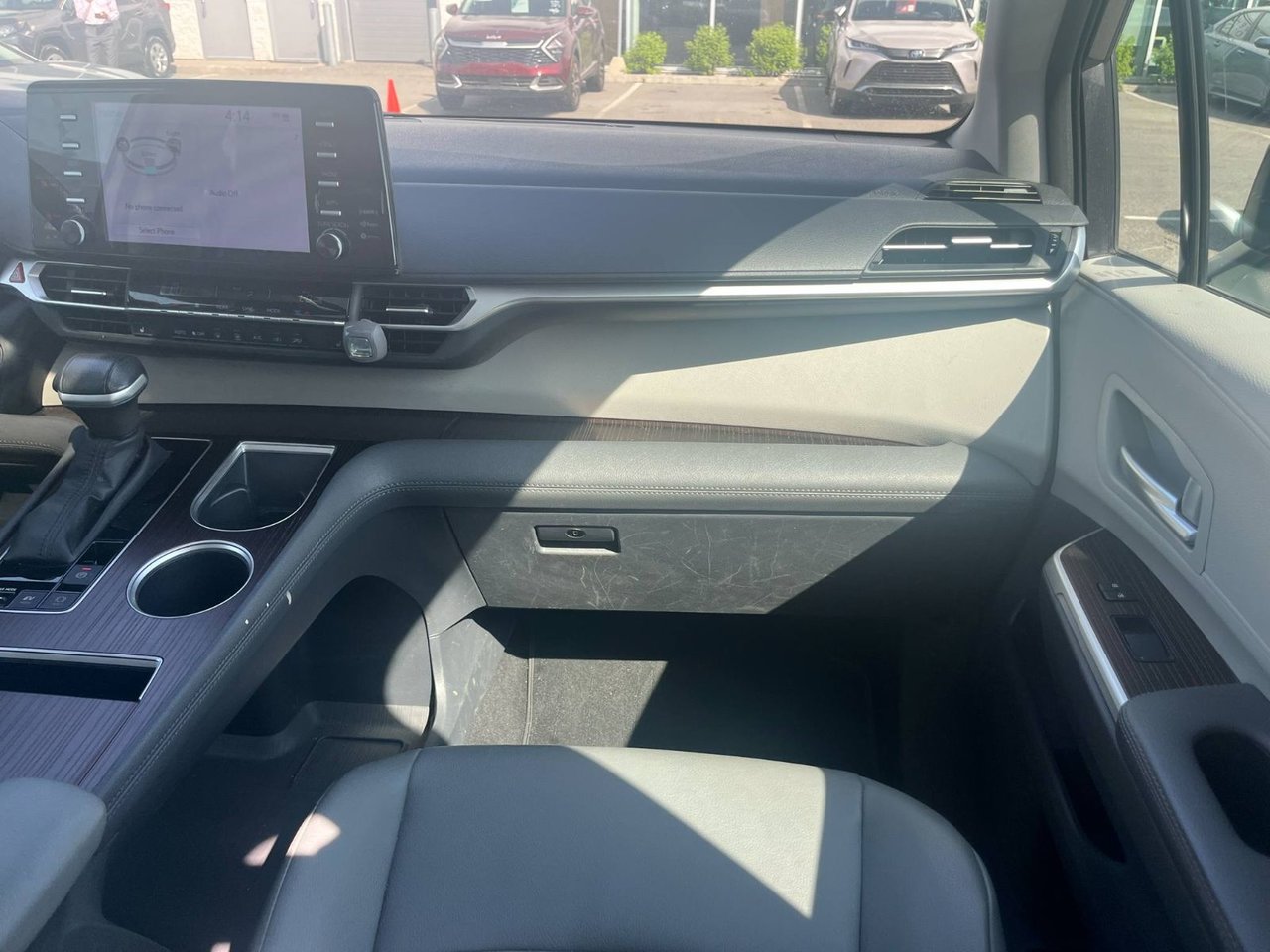 2023 Toyota Sienna XLE HYBRID