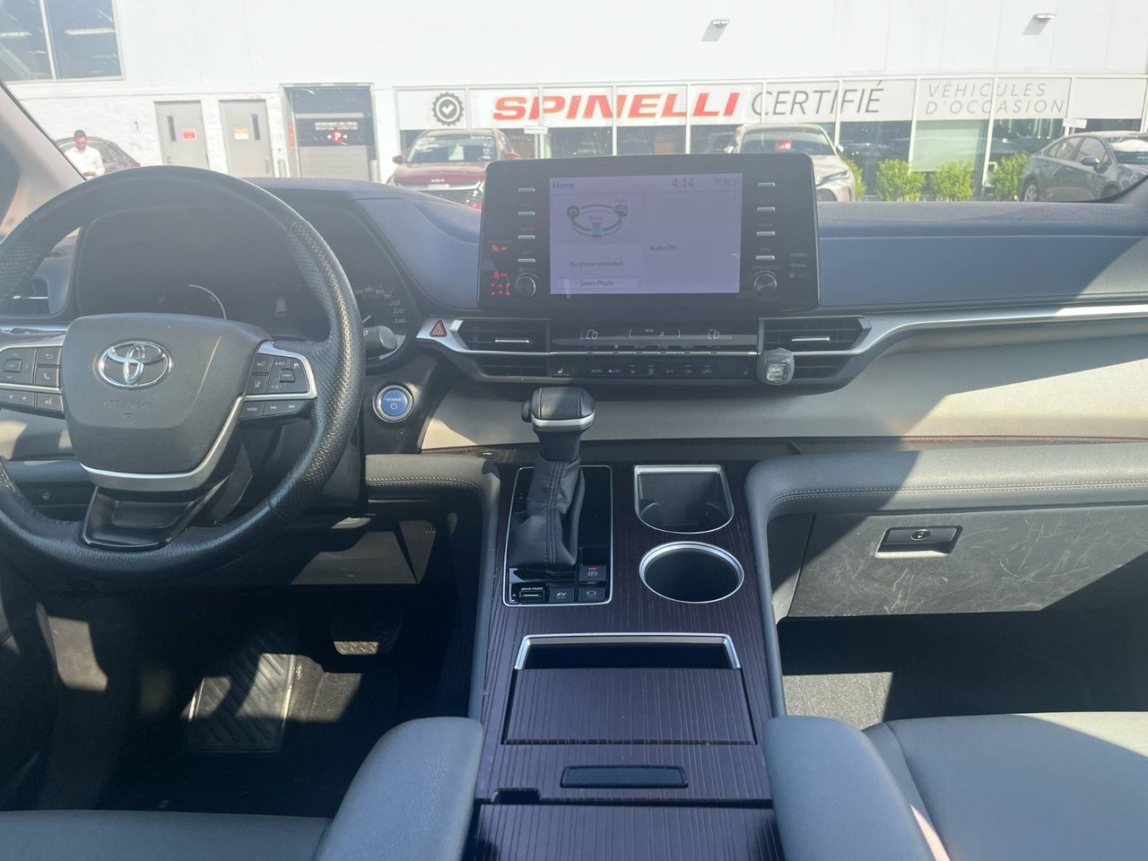 2023 Toyota Sienna XLE HYBRID