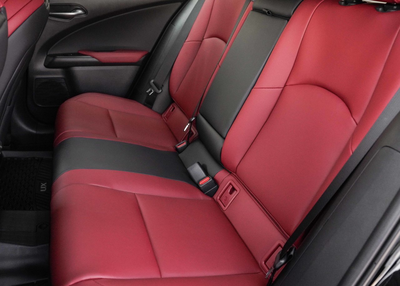 2025 Lexus UX UX 300h, AWD F-SPORT SERIE 2