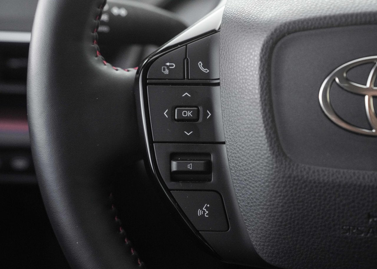 2024 Toyota PRIUS PRIME SE