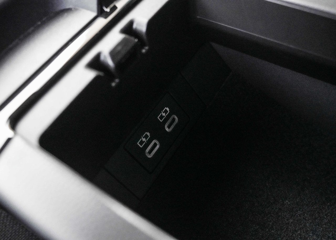 2024 Toyota PRIUS PRIME SE