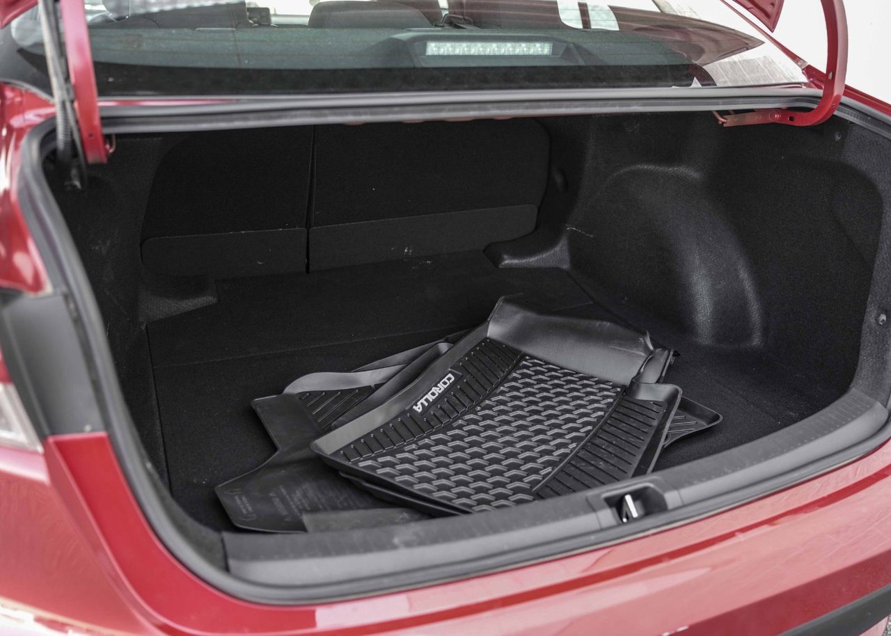 2021 Toyota Corolla LE UPGRADE