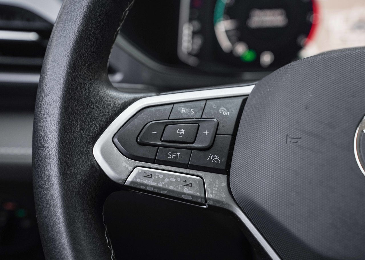 2024 Volkswagen Taos HIGHLINE/AWD/PANO SUNROOF/KEYLESS/BLINDSPOT/SONAR