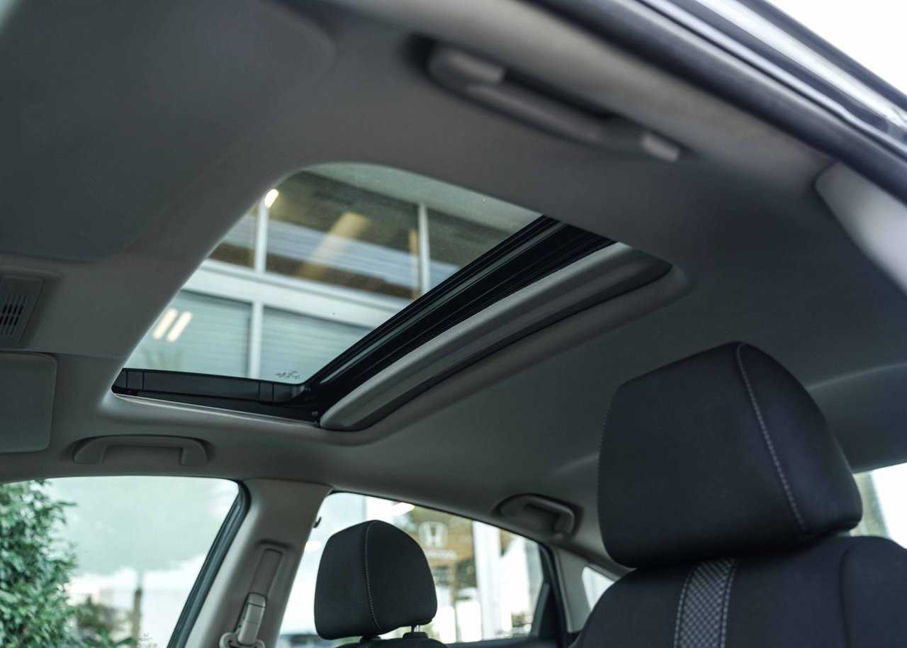 2021 Honda Civic Sedan EX; TOIT CAMERA LANEWATCH SIEGES CHAUFFANT MAGS