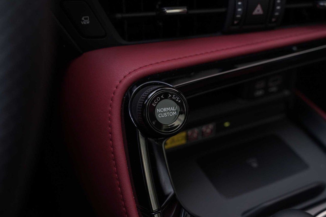 2024 Lexus NX 350 350 F SPORT 3 MARK LEVINSON CUIR ROUGE TOIT PANO