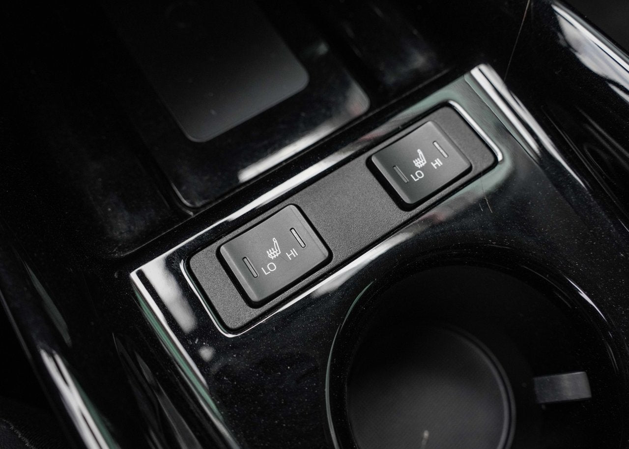 2019 Toyota Prius TECH PACKAGE!!