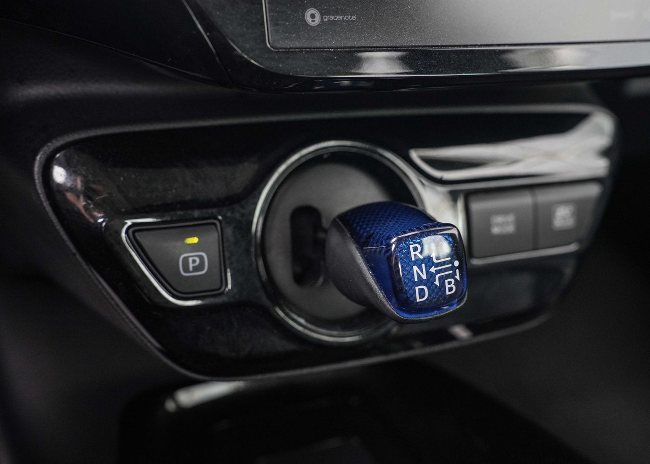 2019 Toyota Prius TECH PACKAGE!!