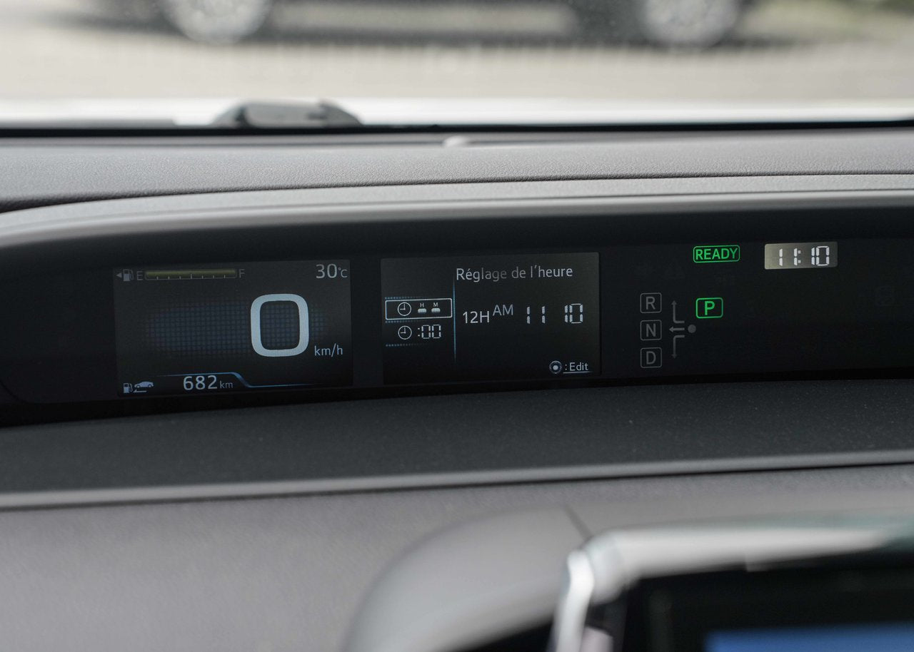 2019 Toyota Prius TECH PACKAGE!!