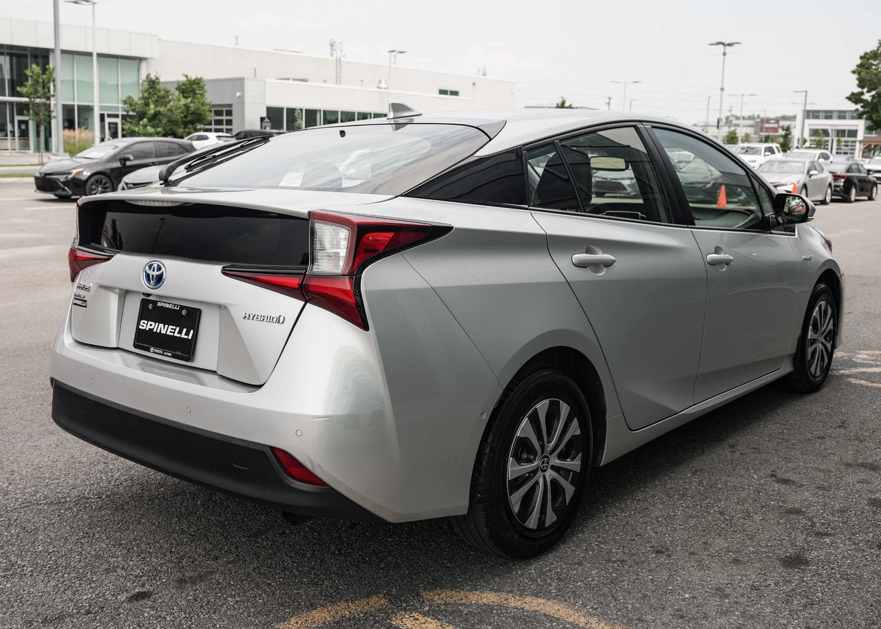2019 Toyota Prius TECH PACKAGE!!