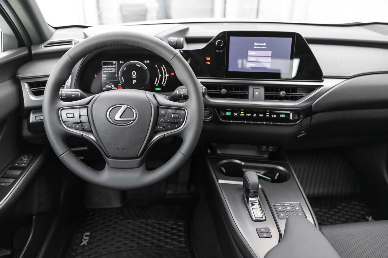 2025 Lexus UX HYBRID 300h