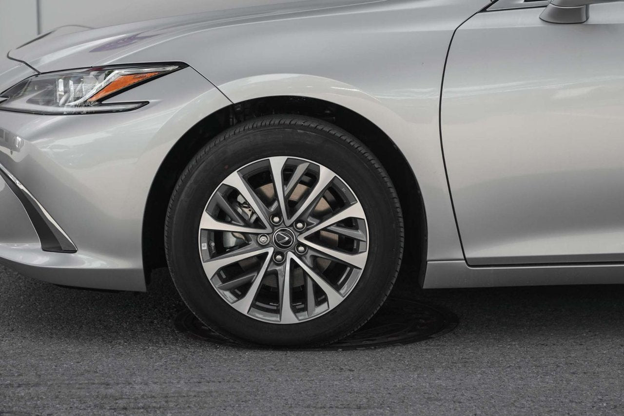 2025 Lexus ES HYBRID Premium