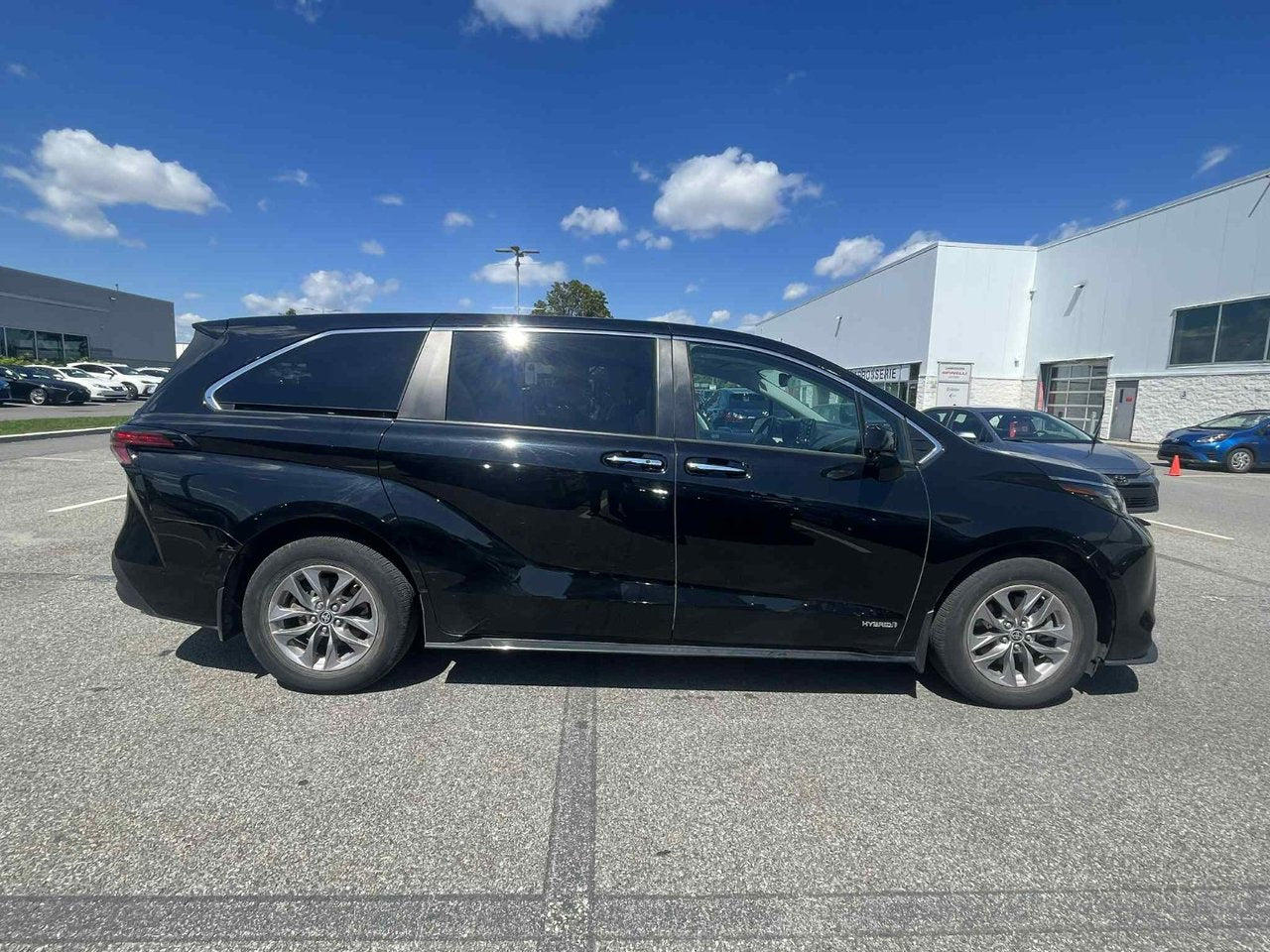 2021 Toyota Sienna XLE HYBRID AWD