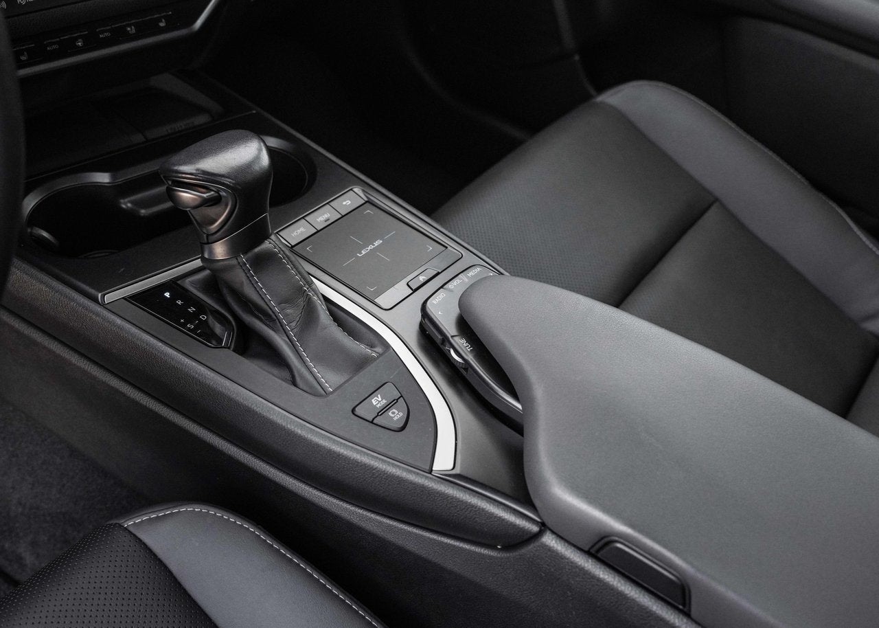 2022 Lexus UX 250h PREMIUM AWD HYBRIDE BAS KM CUIR TOIT CARPLAY