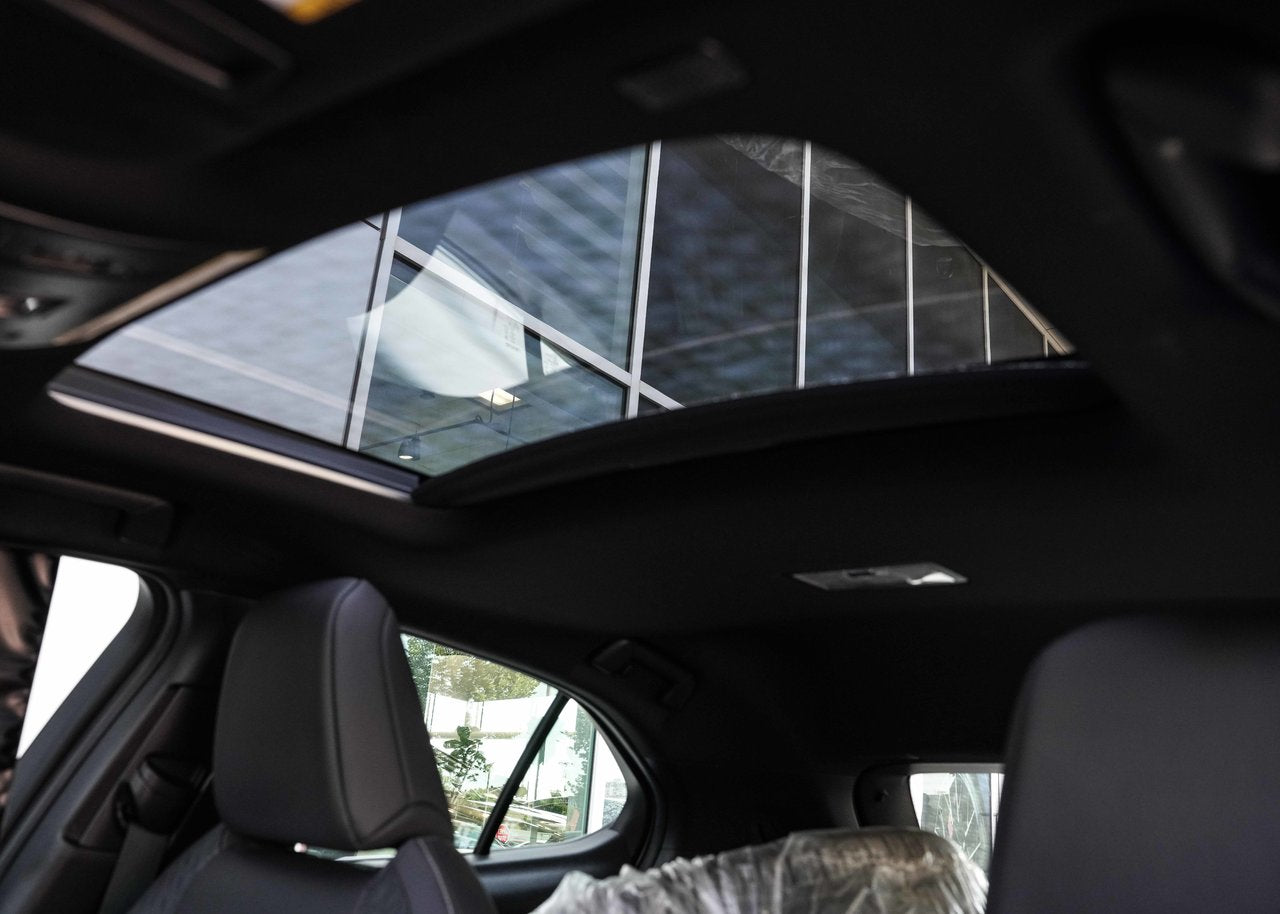 2022 Lexus UX 250h PREMIUM AWD HYBRIDE BAS KM CUIR TOIT CARPLAY