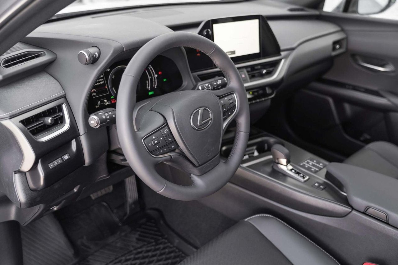 2025 Lexus UX UX 300h Premium