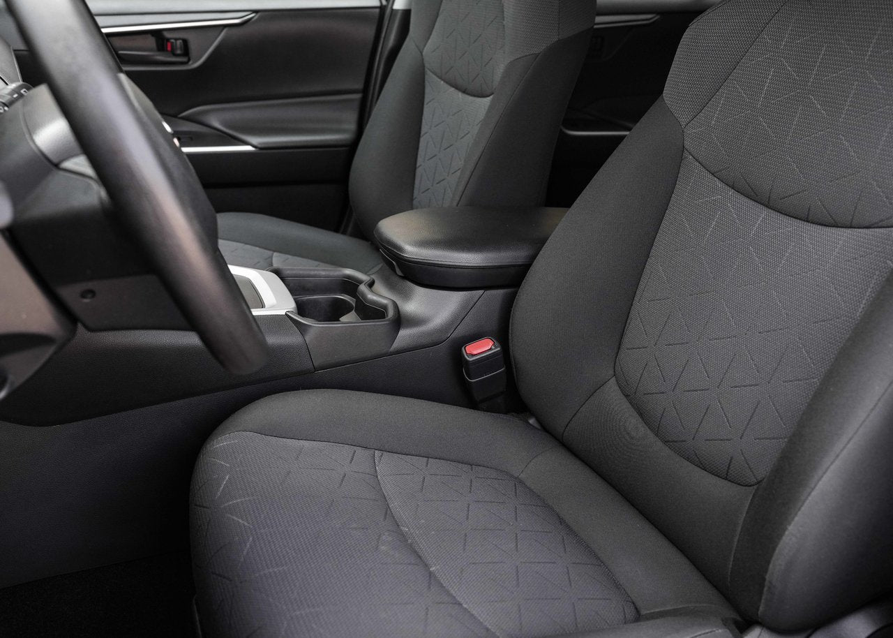 2020 Toyota RAV4 LE AWD