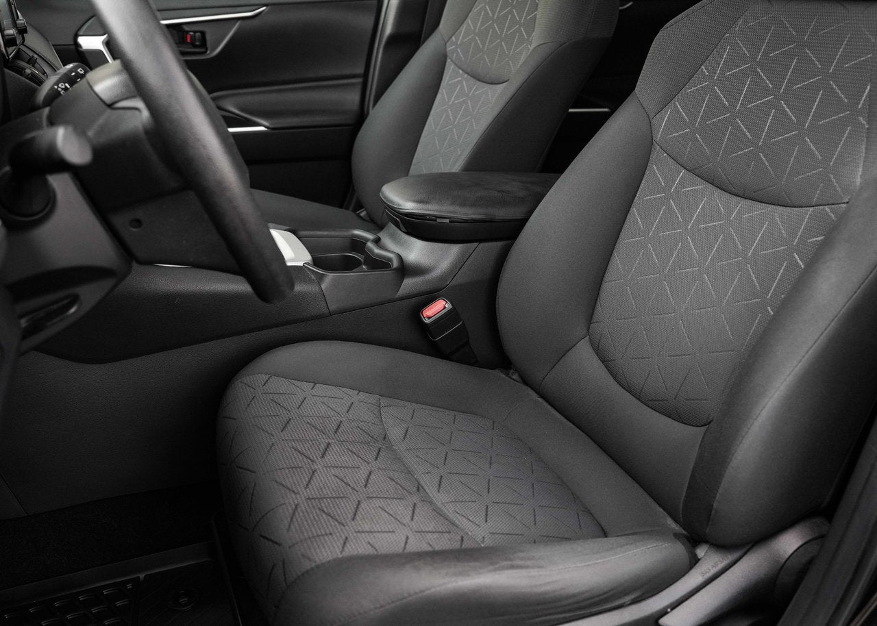 2020 Toyota RAV4 LE FWD