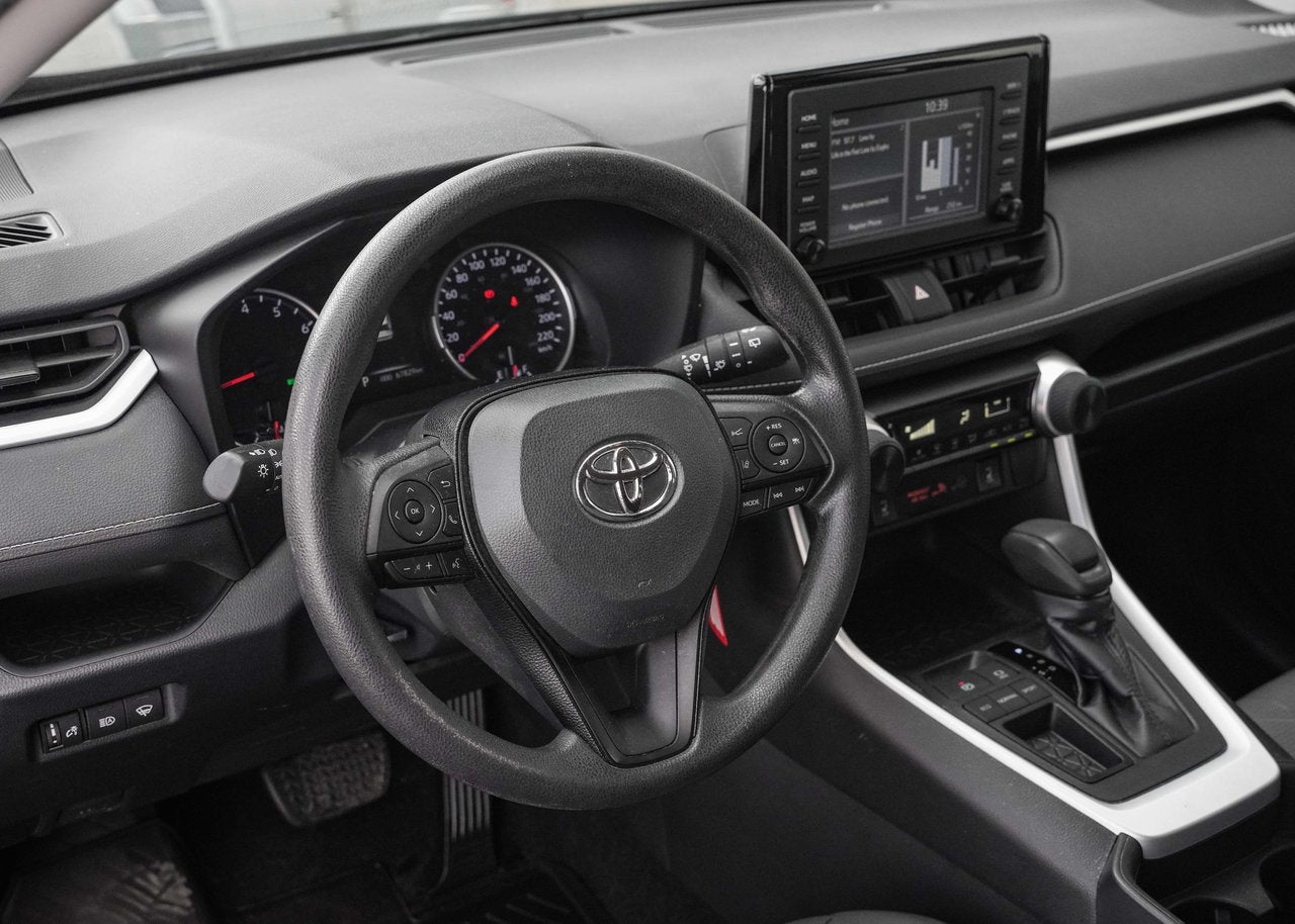 2020 Toyota RAV4 LE FWD