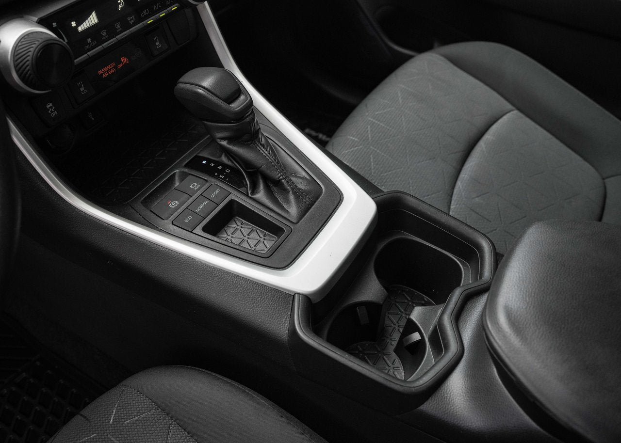 2020 Toyota RAV4 LE FWD