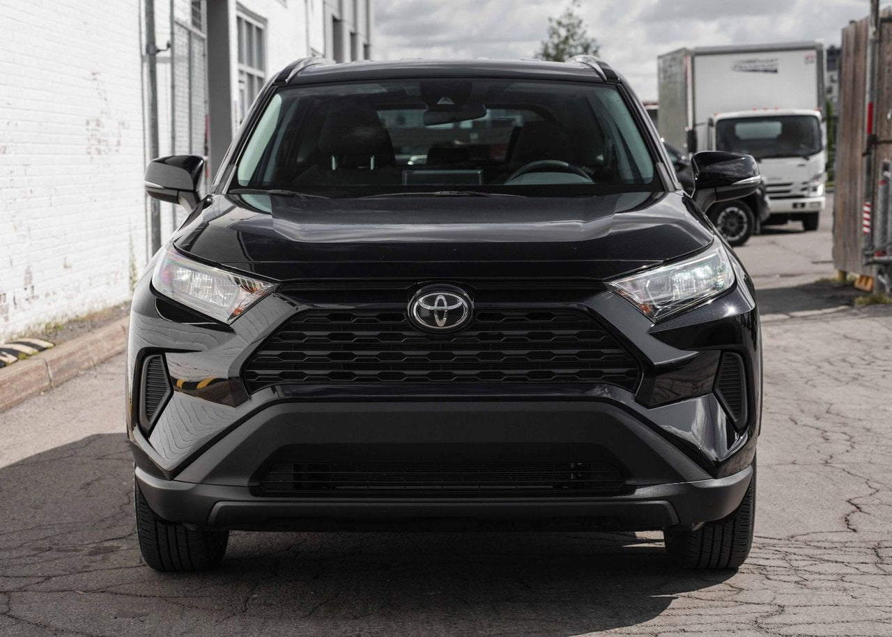 2020 Toyota RAV4 LE FWD