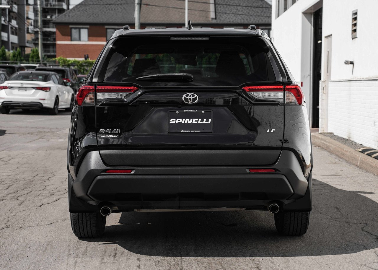 2020 Toyota RAV4 LE FWD