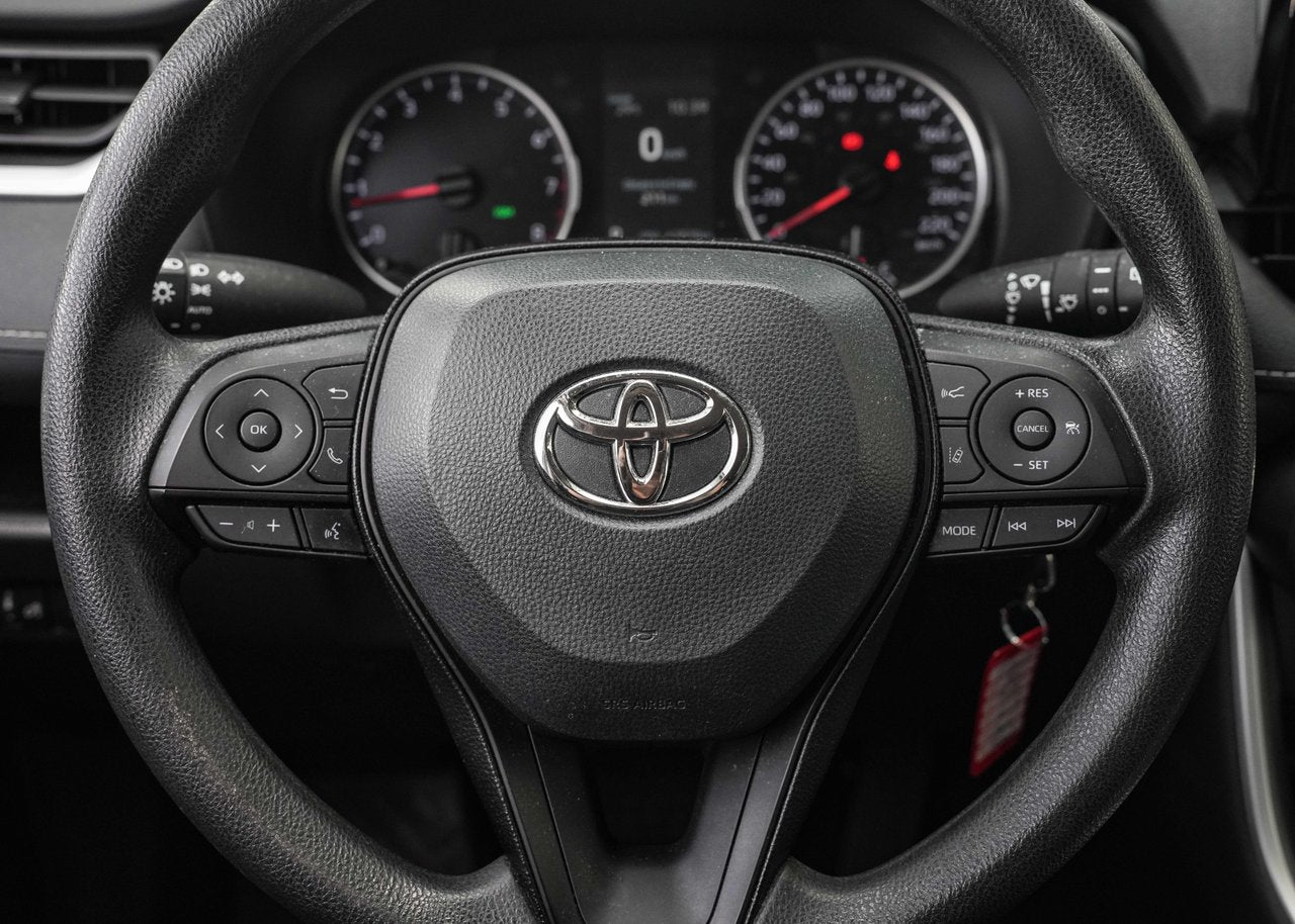 2020 Toyota RAV4 LE FWD