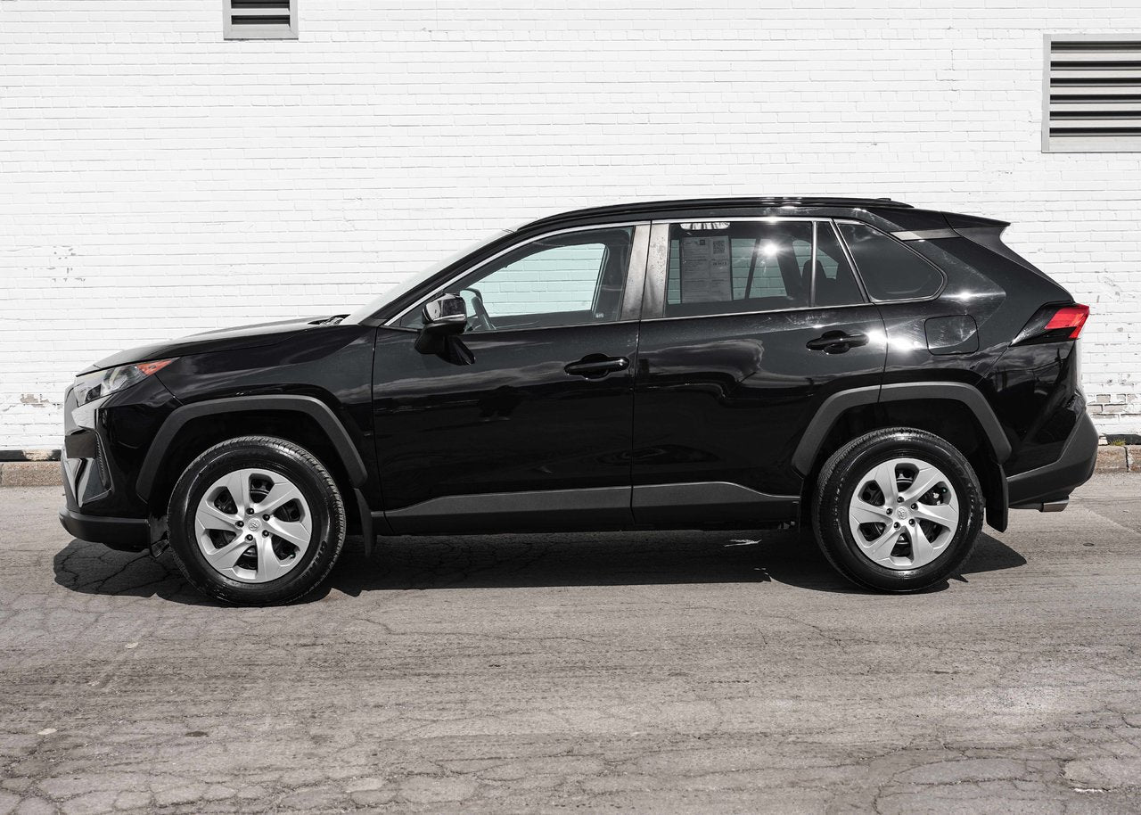 2020 Toyota RAV4 LE FWD