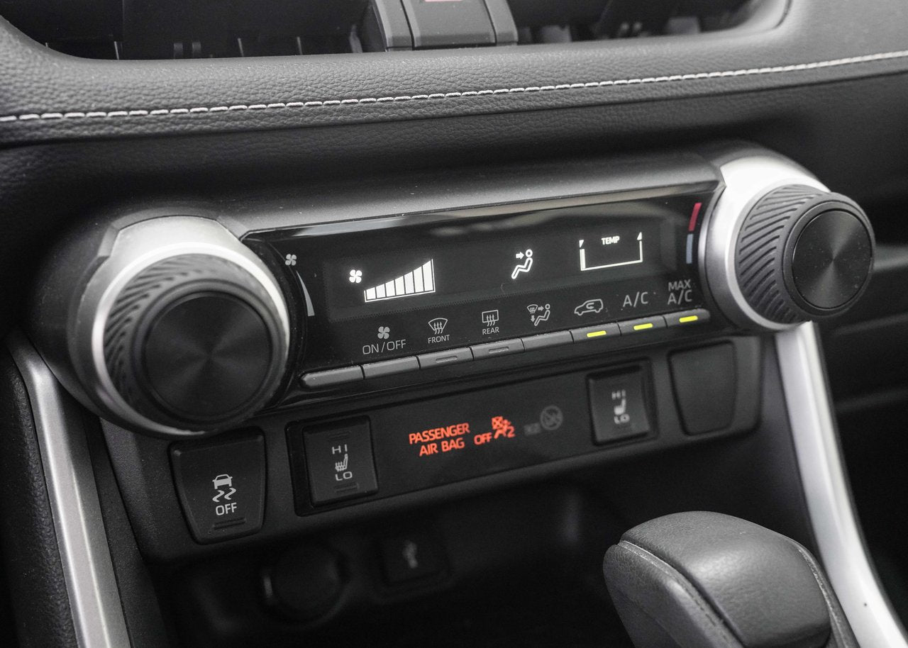 2020 Toyota RAV4 LE FWD