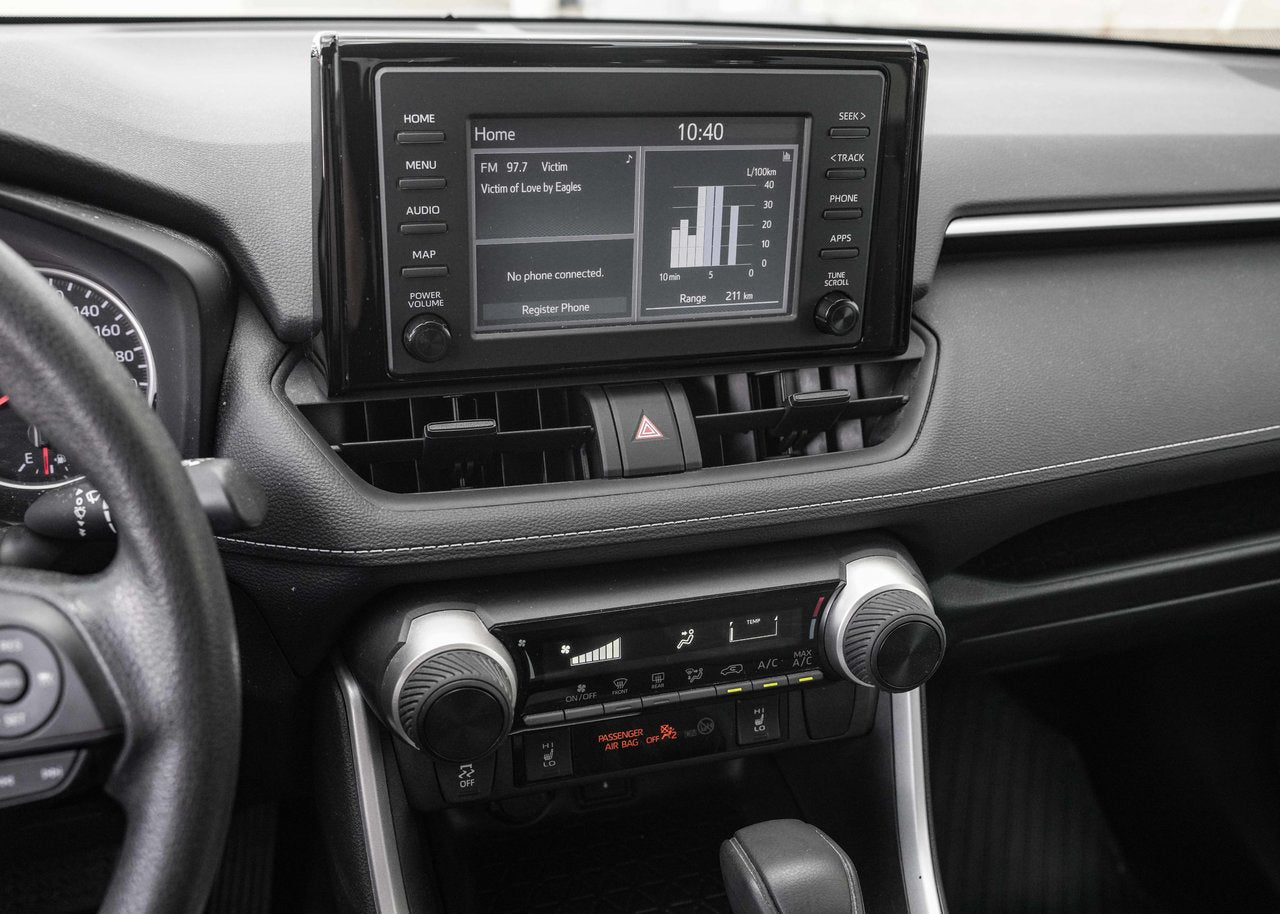 2020 Toyota RAV4 LE FWD