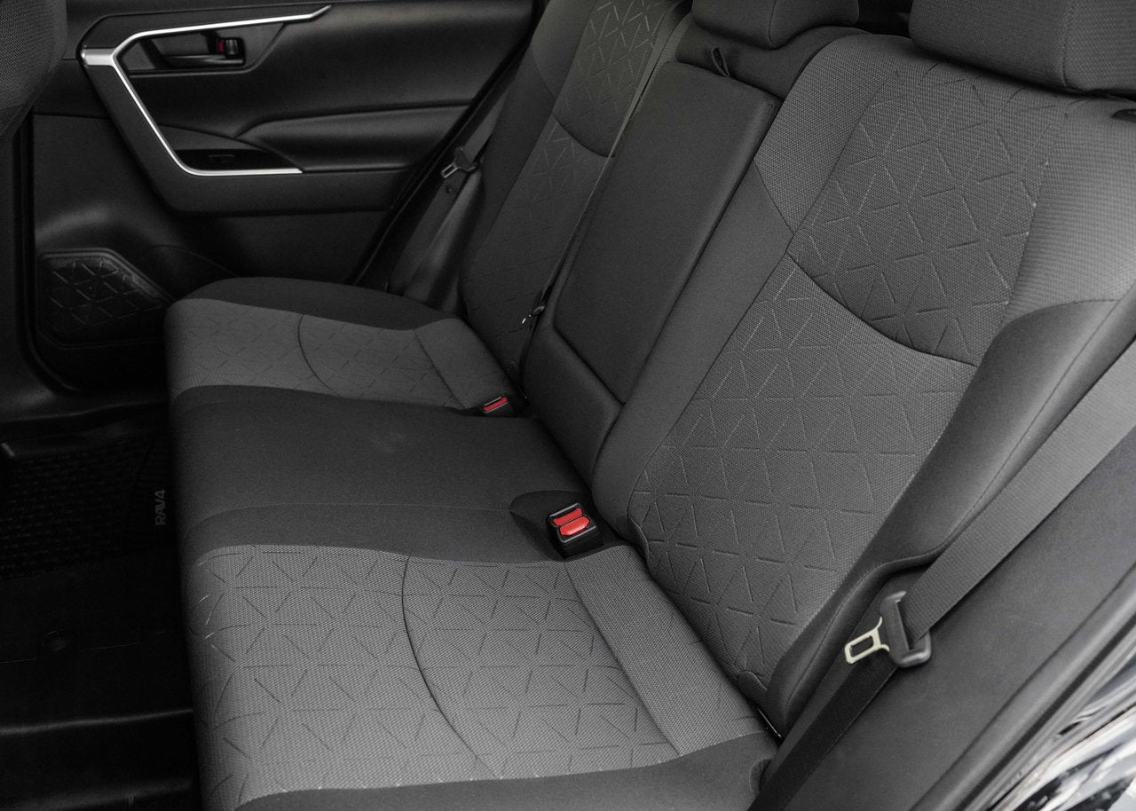2020 Toyota RAV4 LE FWD