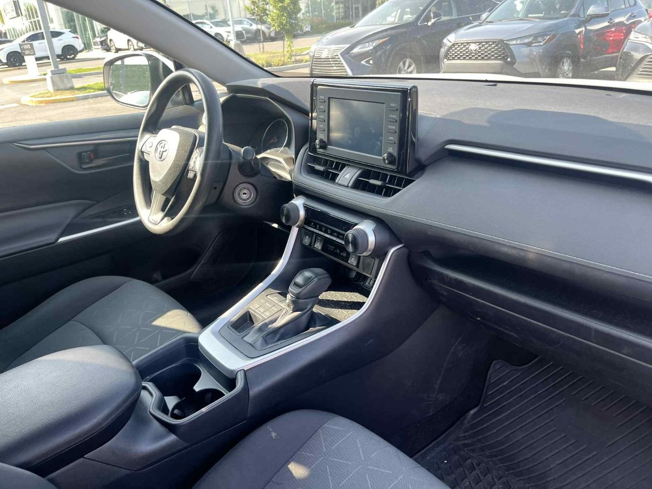 2020 Toyota RAV4 LE AWD
