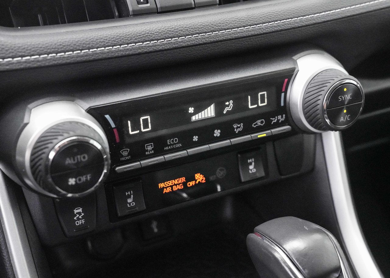 2020 Toyota RAV4 **XLE AWD**
