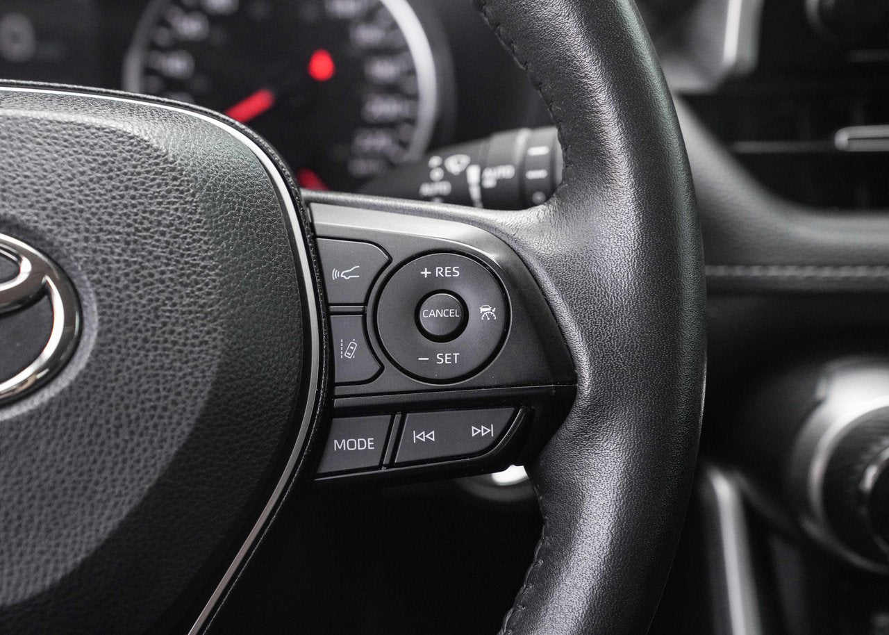 2020 Toyota RAV4 **XLE AWD**