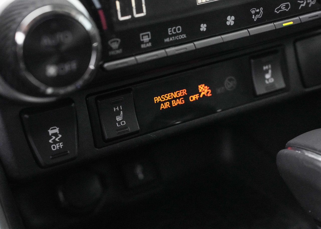 2020 Toyota RAV4 **XLE AWD**