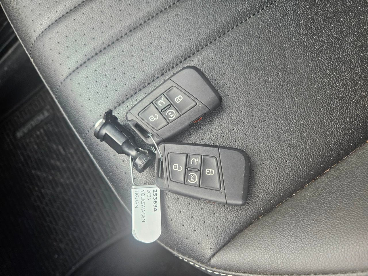 2023 Volkswagen Tiguan COMFORTLINE/AWD/RLINE/BLK EDITION/TOIT PANO/KEYLES
