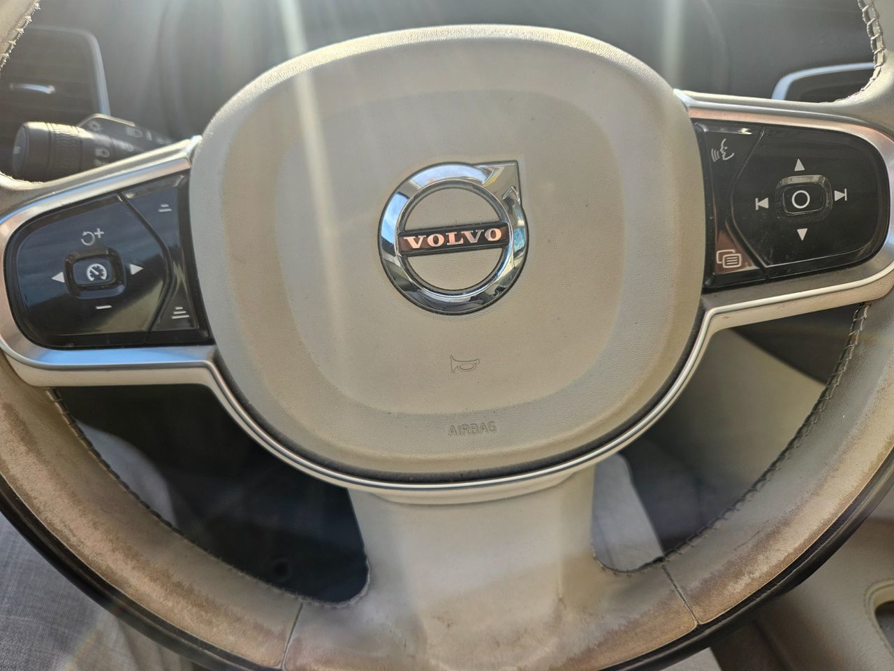 2016 Volvo XC90 T6/MOMENTUM/7 PASS/TOIT PANO/HUD/KEYLESS/BLINDSPOT